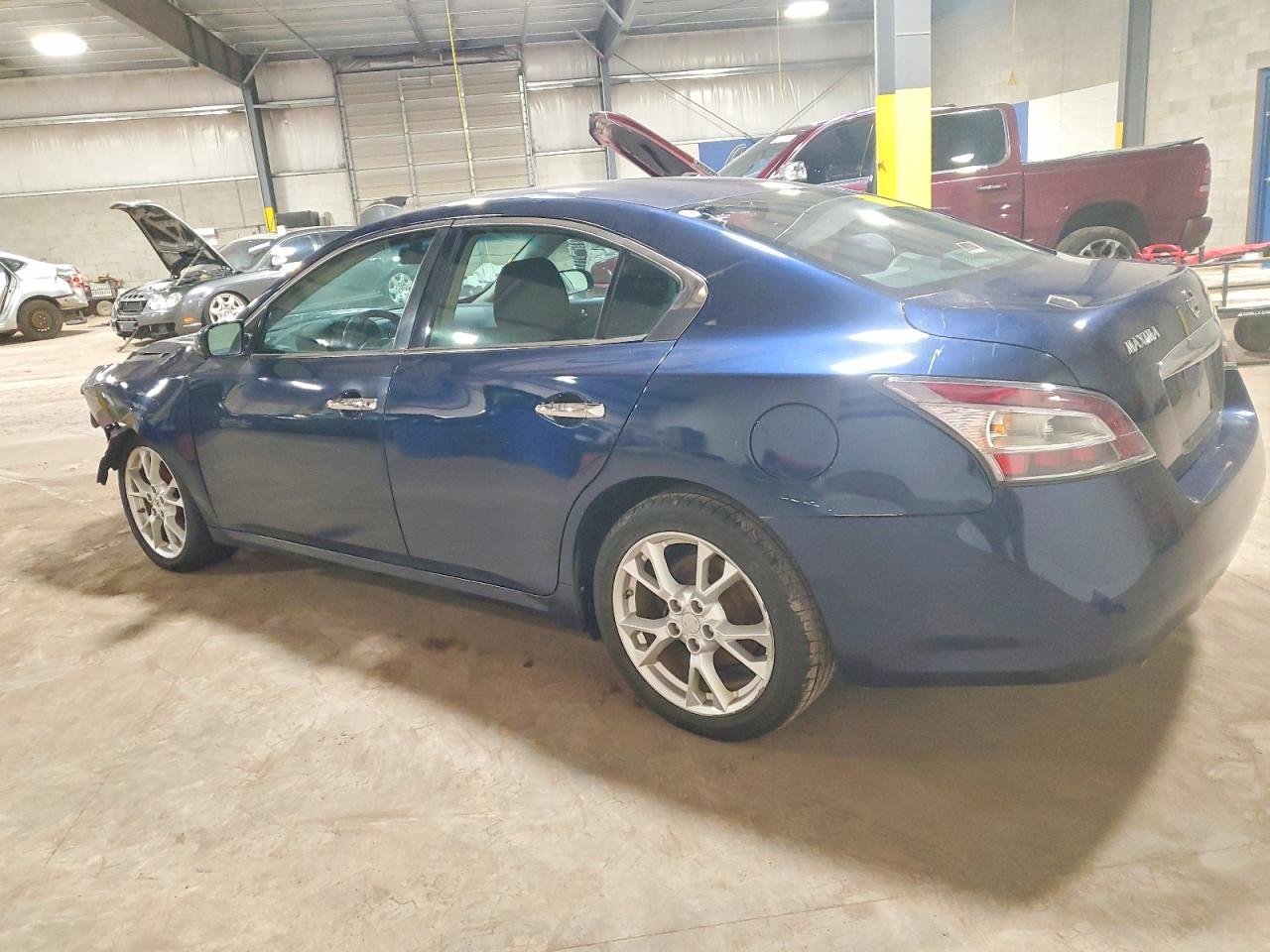 2013 NISSAN MAXIMA S photo 2