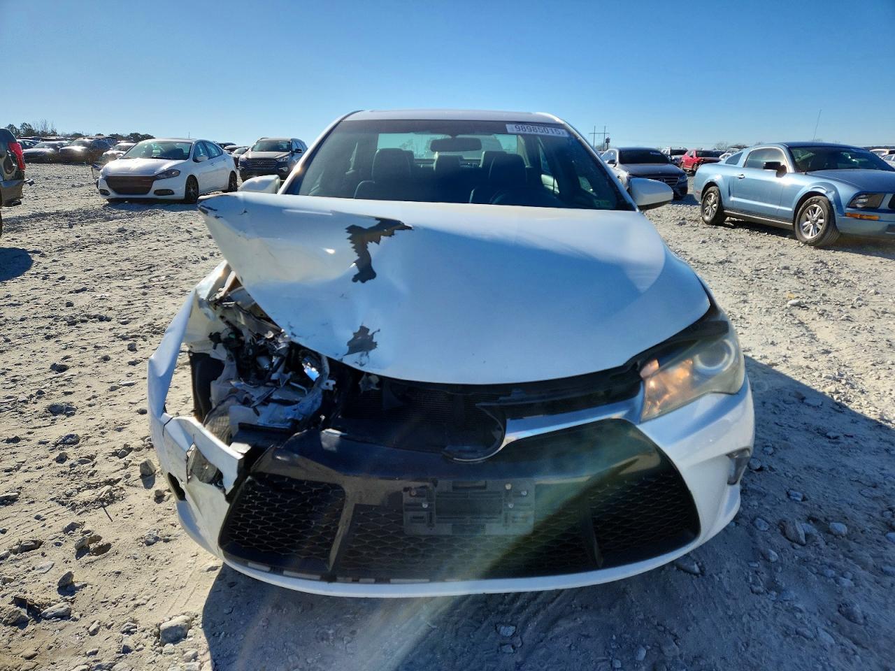 2016 TOYOTA CAMRY LE photo 9