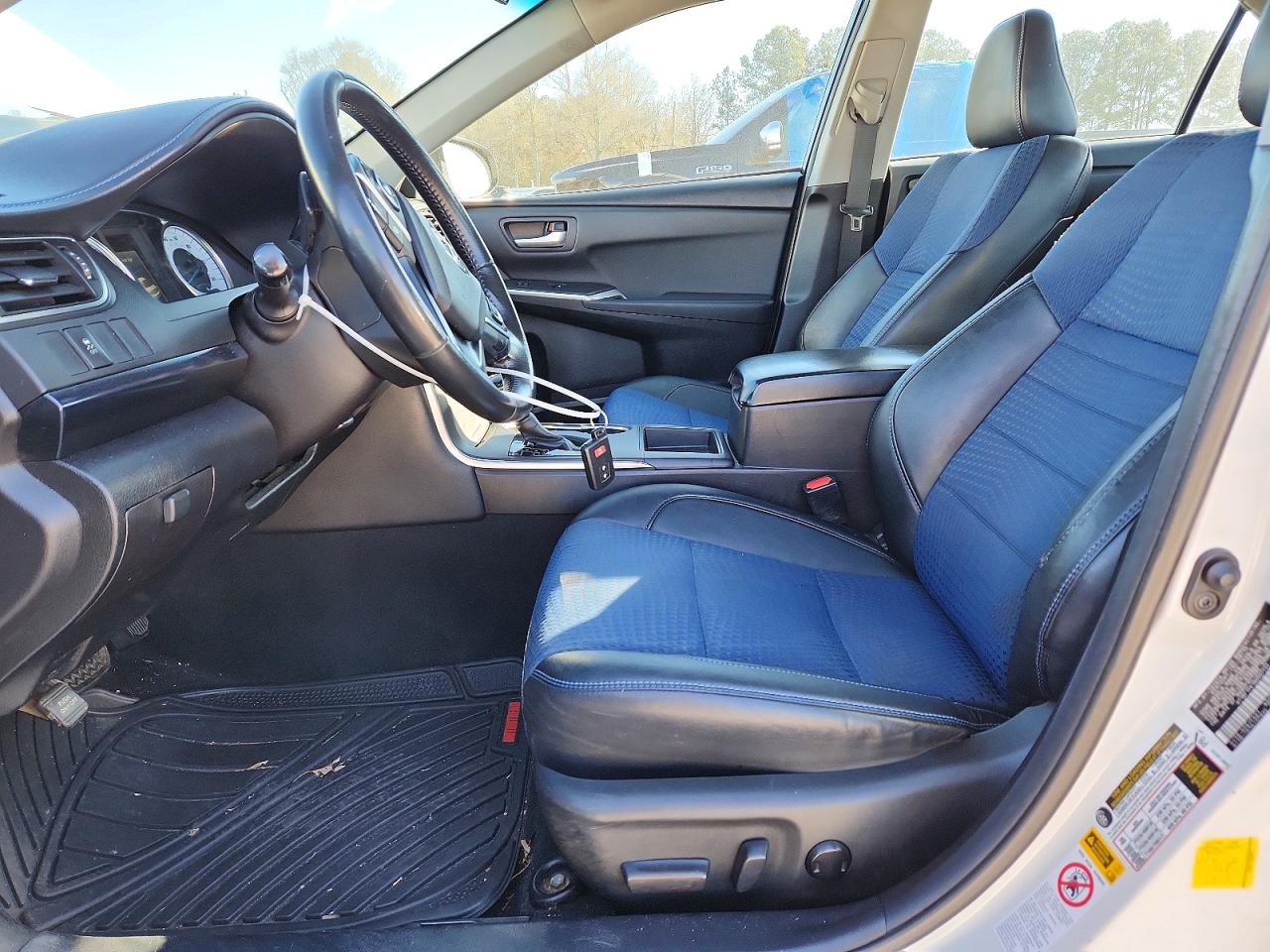 2016 TOYOTA CAMRY LE photo 13