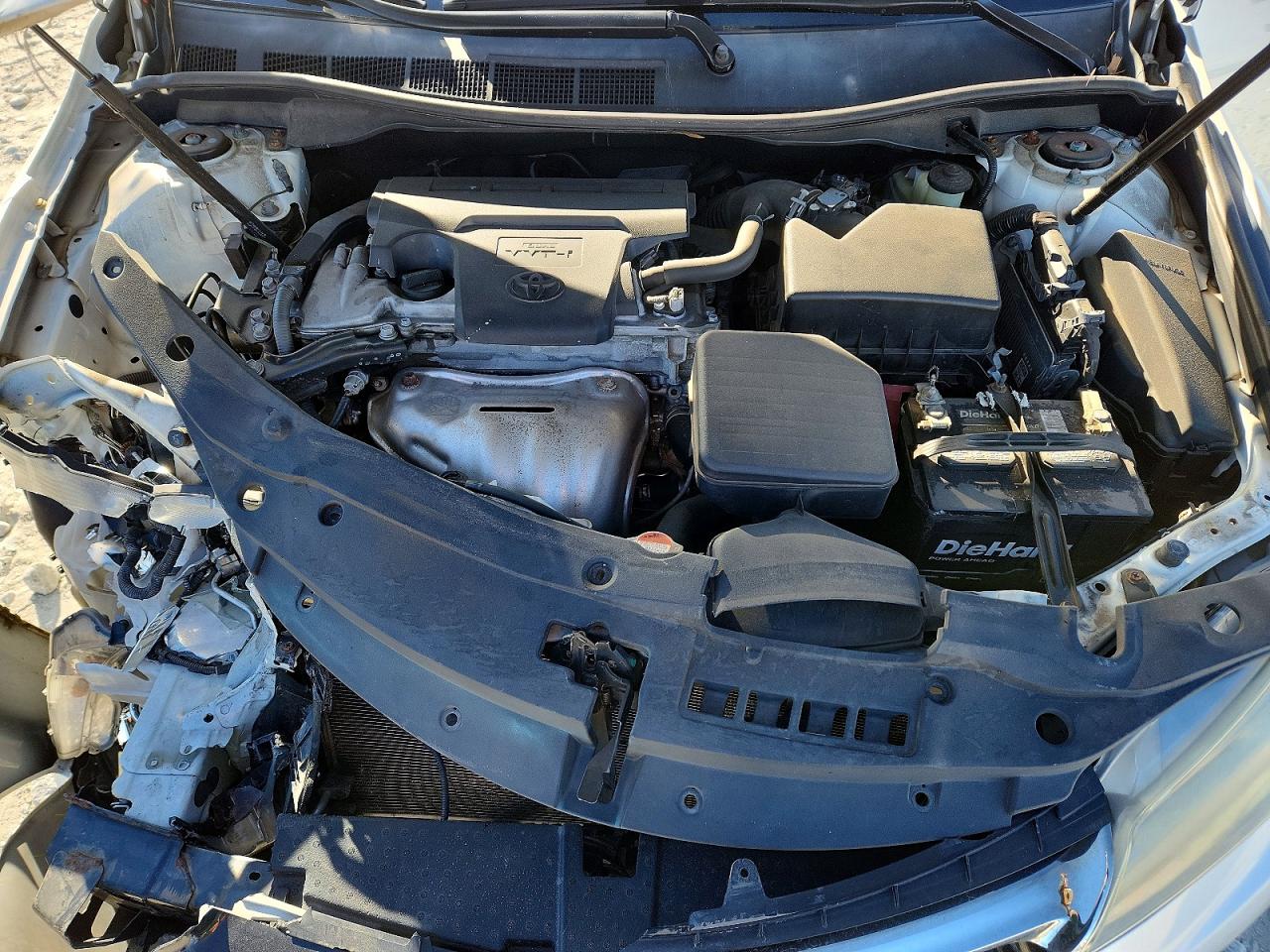 2016 TOYOTA CAMRY LE photo 21