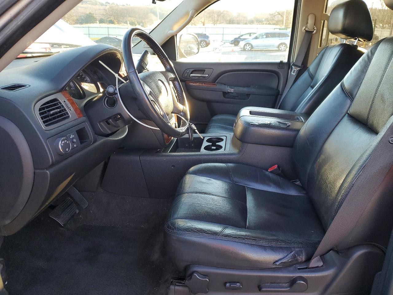 2012 CHEVROLET SUBURBAN C1500 LT photo 7