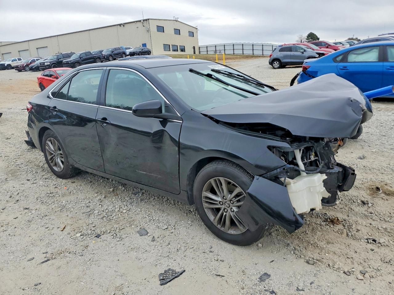 2016 TOYOTA CAMRY LE photo 4