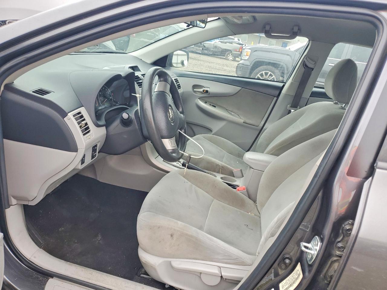 2012 TOYOTA COROLLA BASE photo 7