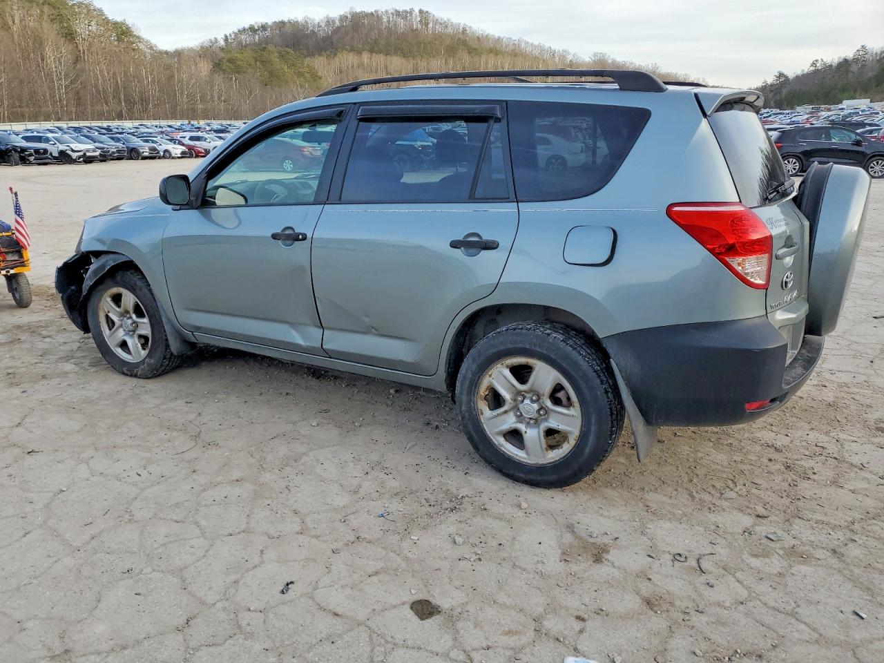 2007 TOYOTA RAV4 photo 2