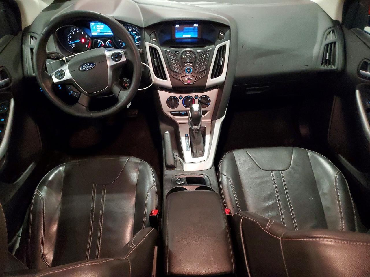 2014 FORD FOCUS SE photo 8