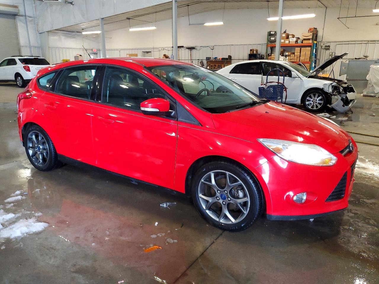 2014 FORD FOCUS SE photo 4