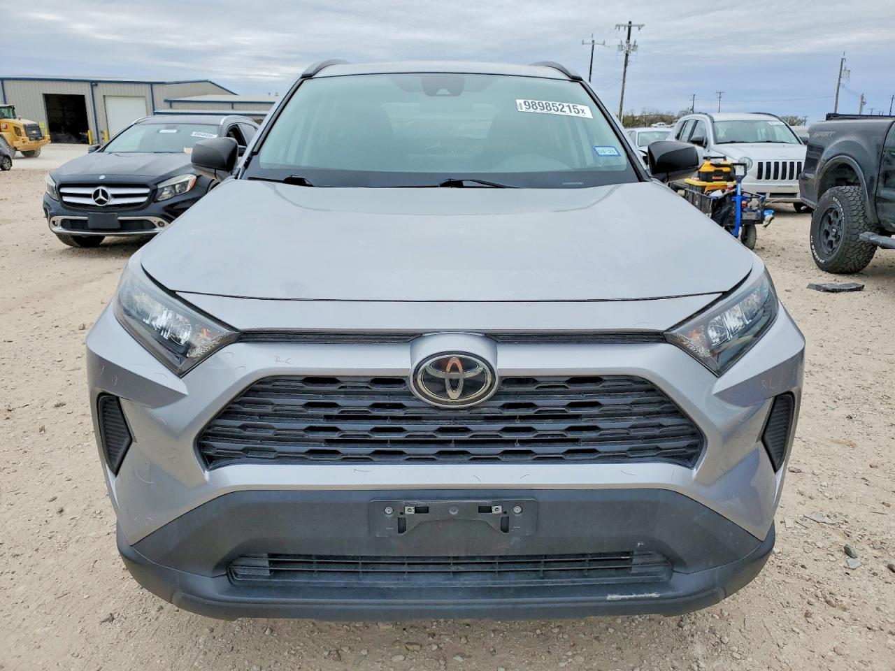 2021 TOYOTA RAV4 LE photo 5