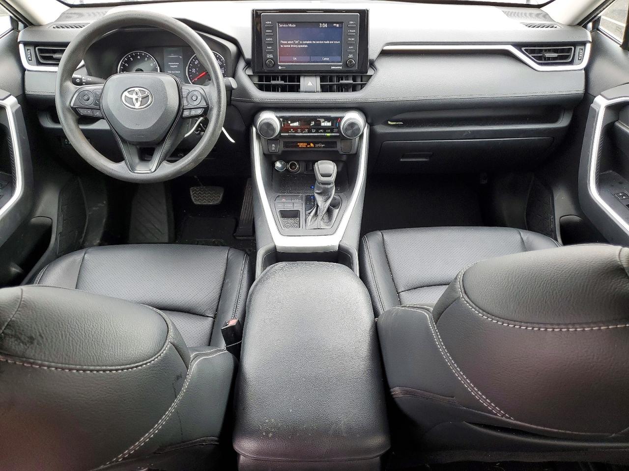 2021 TOYOTA RAV4 LE photo 8