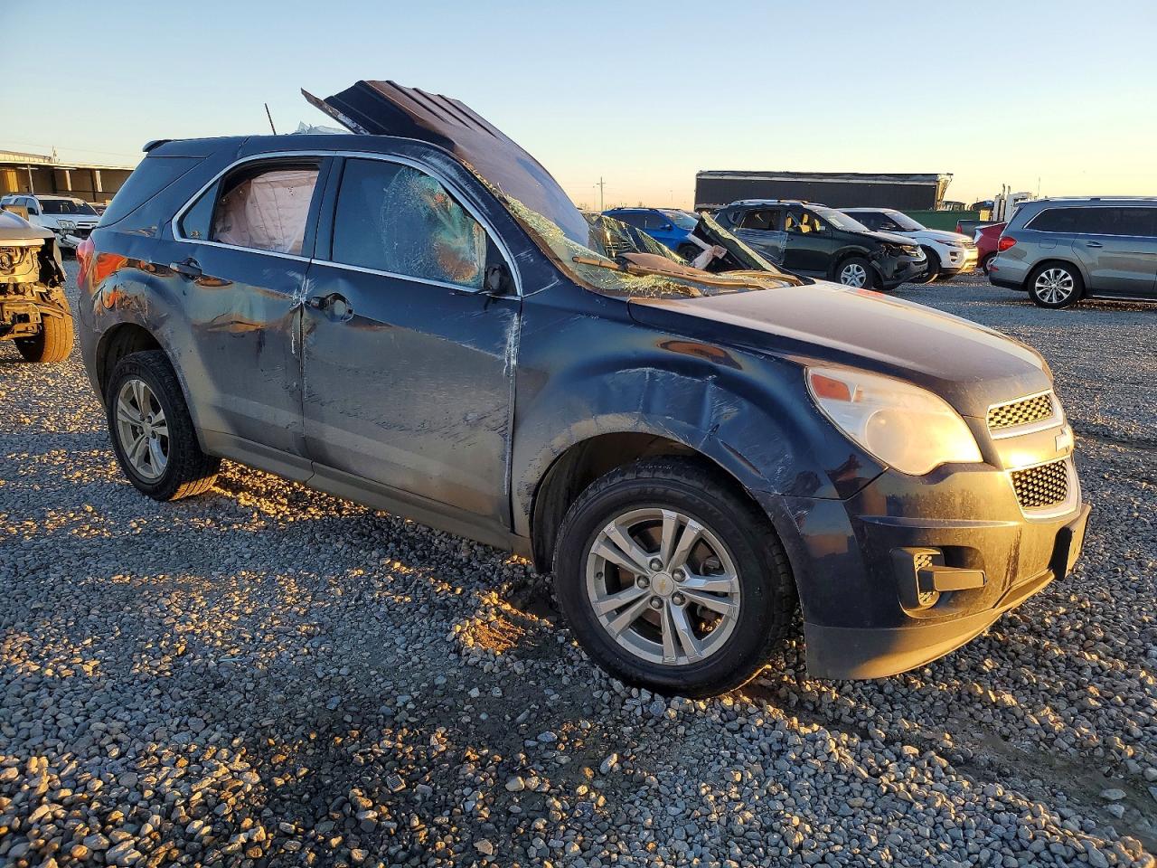 2015 CHEVROLET EQUINOX LS photo 4