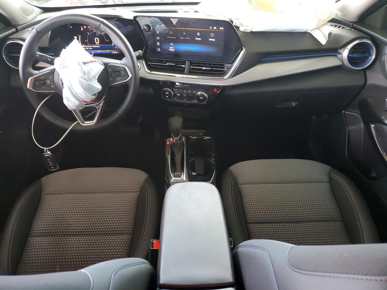 2025 CHEVROLET TRAX 1LT photo 8