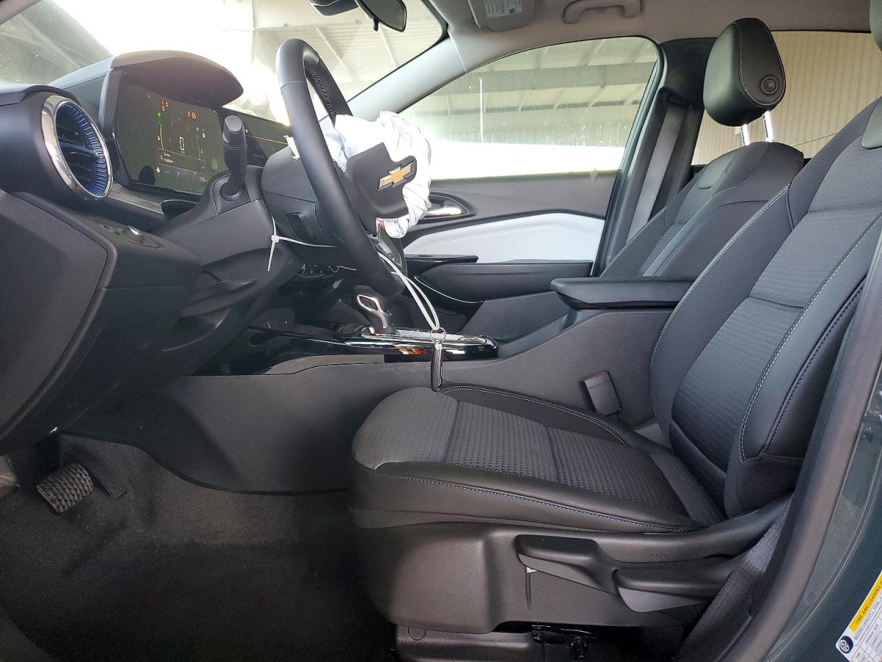 2025 CHEVROLET TRAX 1LT photo 7
