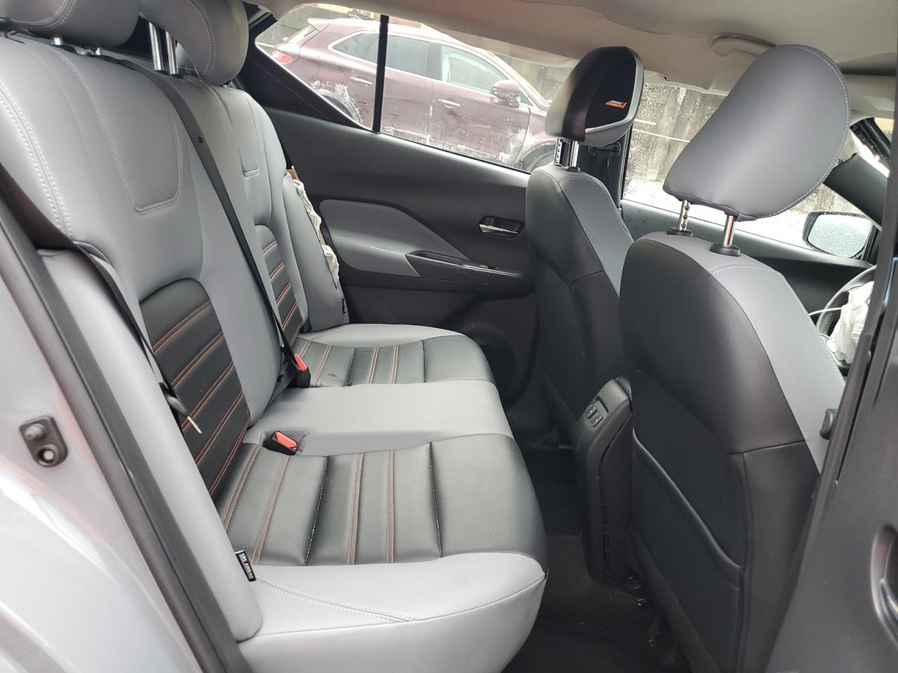 2023 NISSAN KICKS SR photo 11