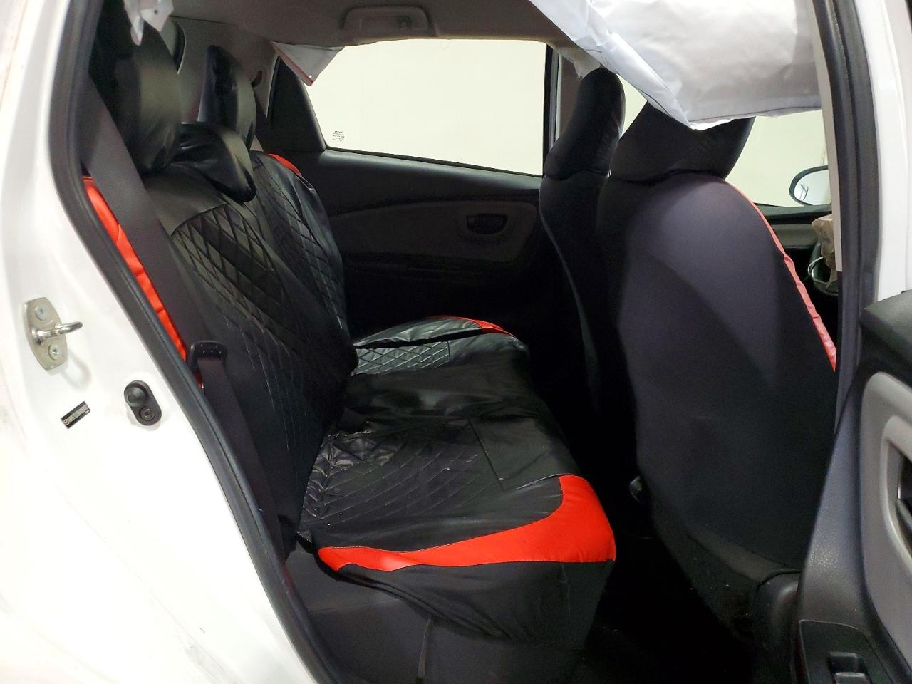 2017 TOYOTA YARIS 5-DOOR L FLEET photo 10