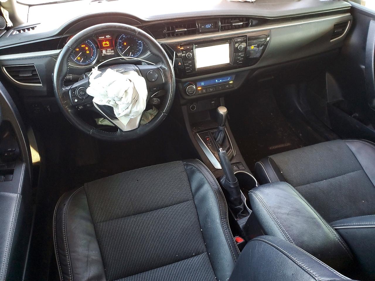 2016 TOYOTA COROLLA L photo 8