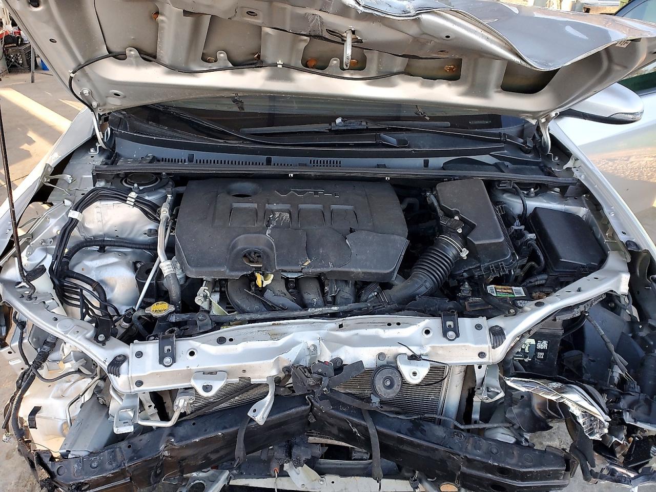 2016 TOYOTA COROLLA L photo 11
