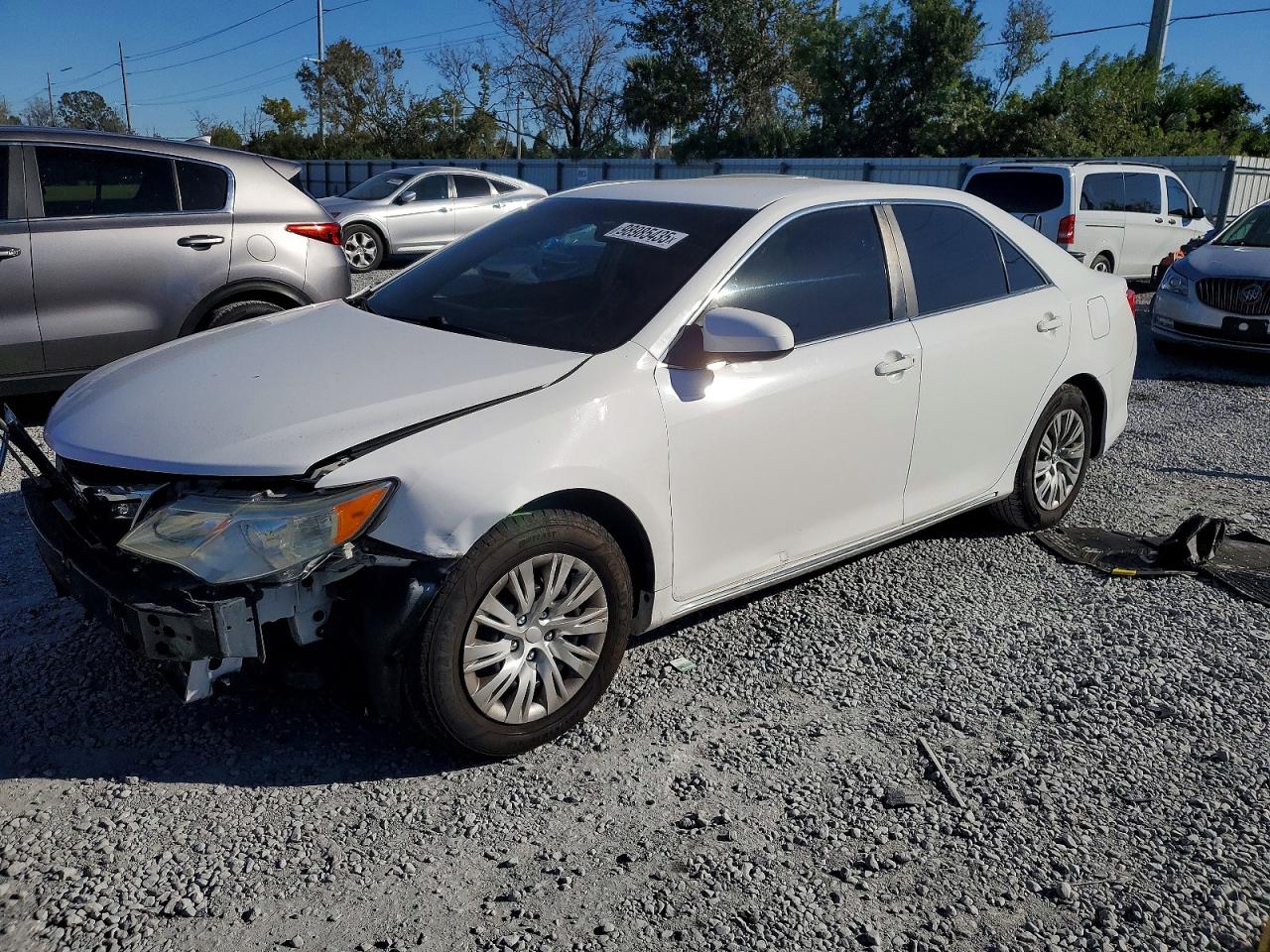2014 TOYOTA CAMRY