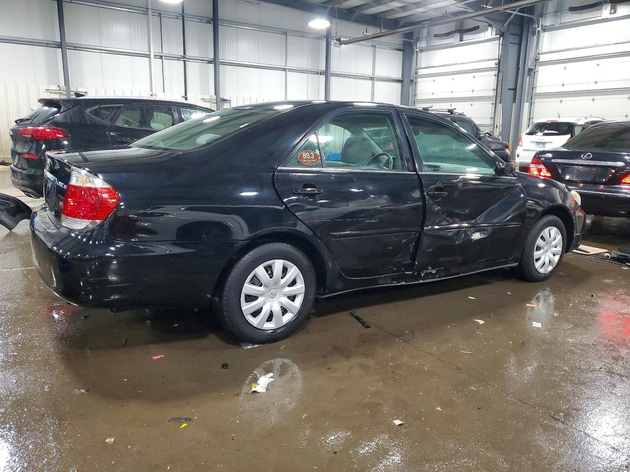 2006 TOYOTA CAMRY LE photo 3