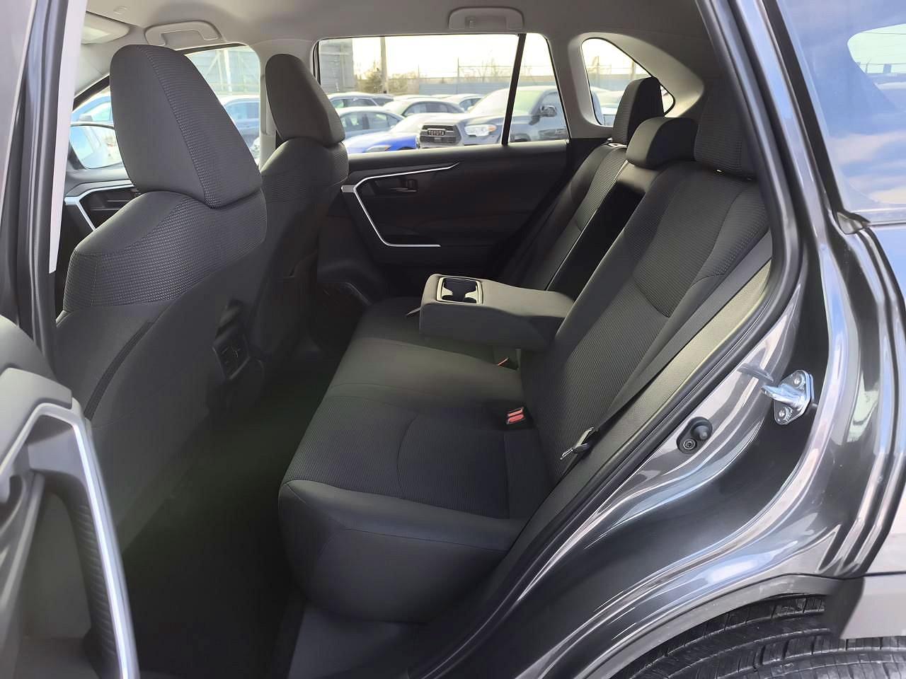 2025 TOYOTA RAV4 LE photo 21