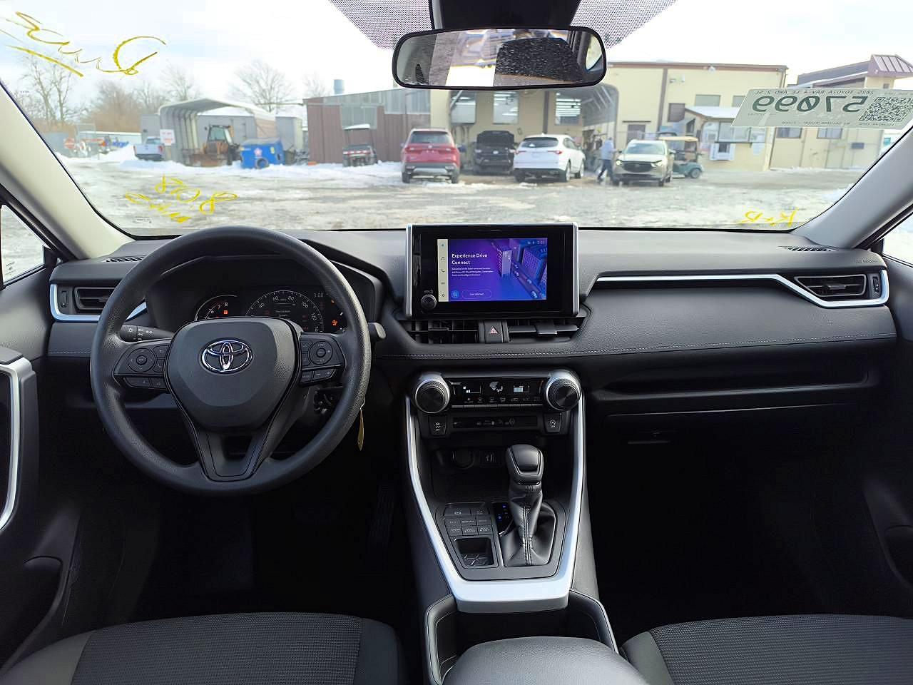 2025 TOYOTA RAV4 LE photo 17