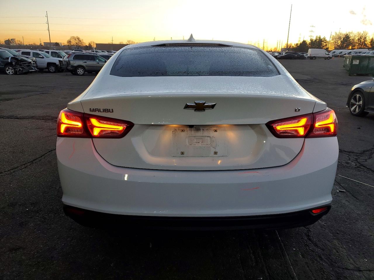 2021 CHEVROLET MALIBU LT photo 6