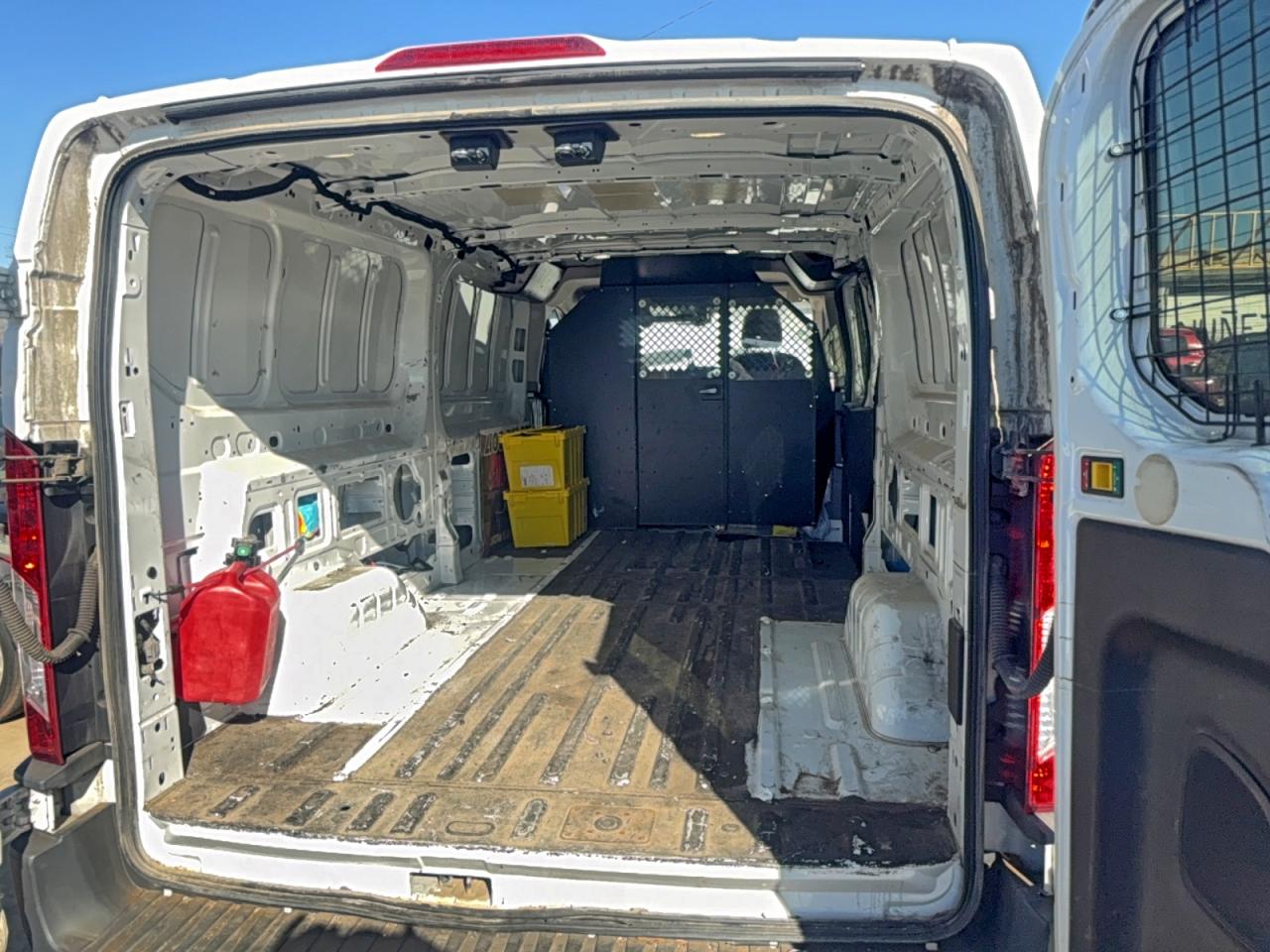 2017 FORD TRANSIT T-150 photo 6