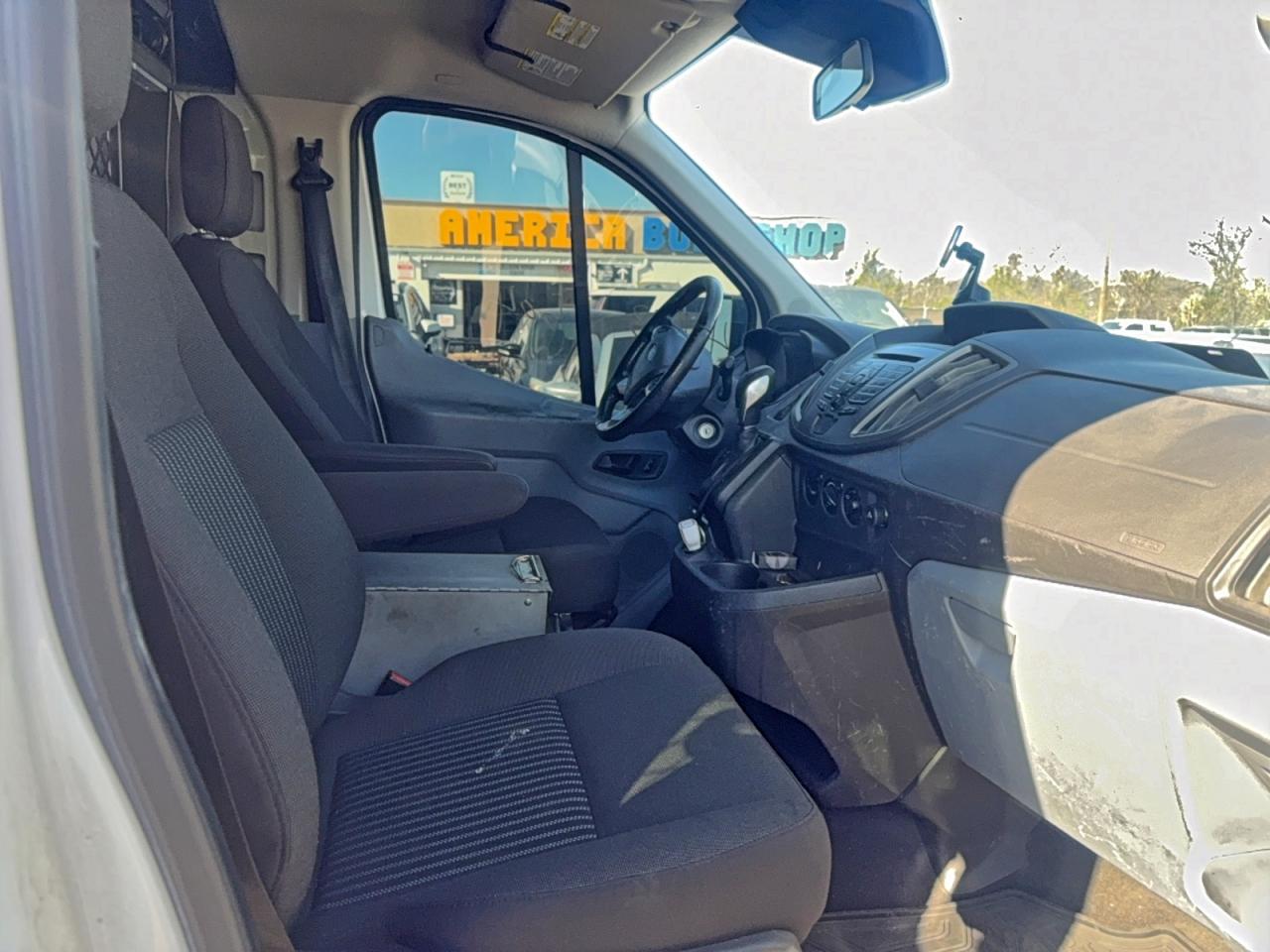 2017 FORD TRANSIT T-150 photo 5