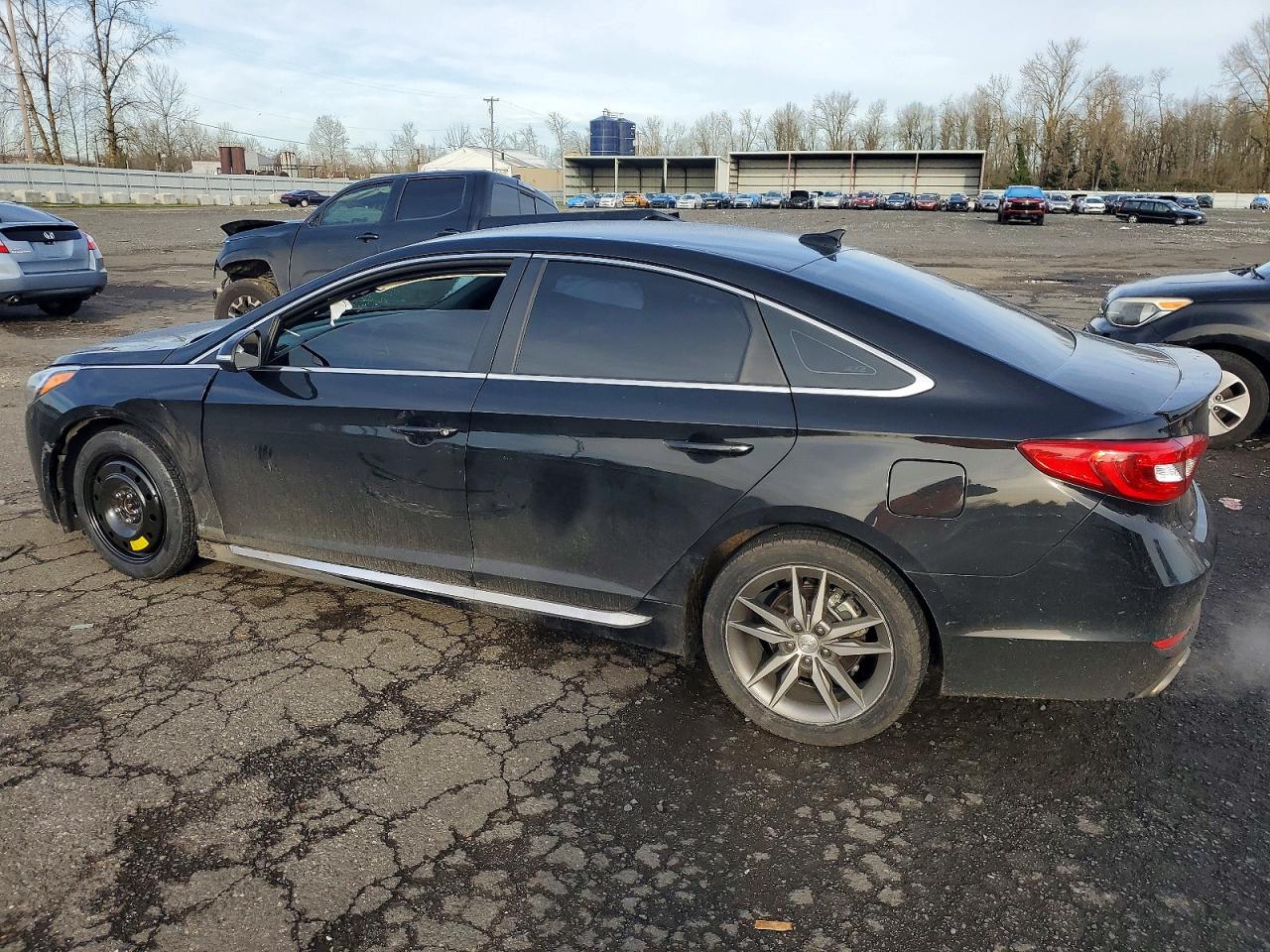 2017 HYUNDAI SONATA SPORT photo 2