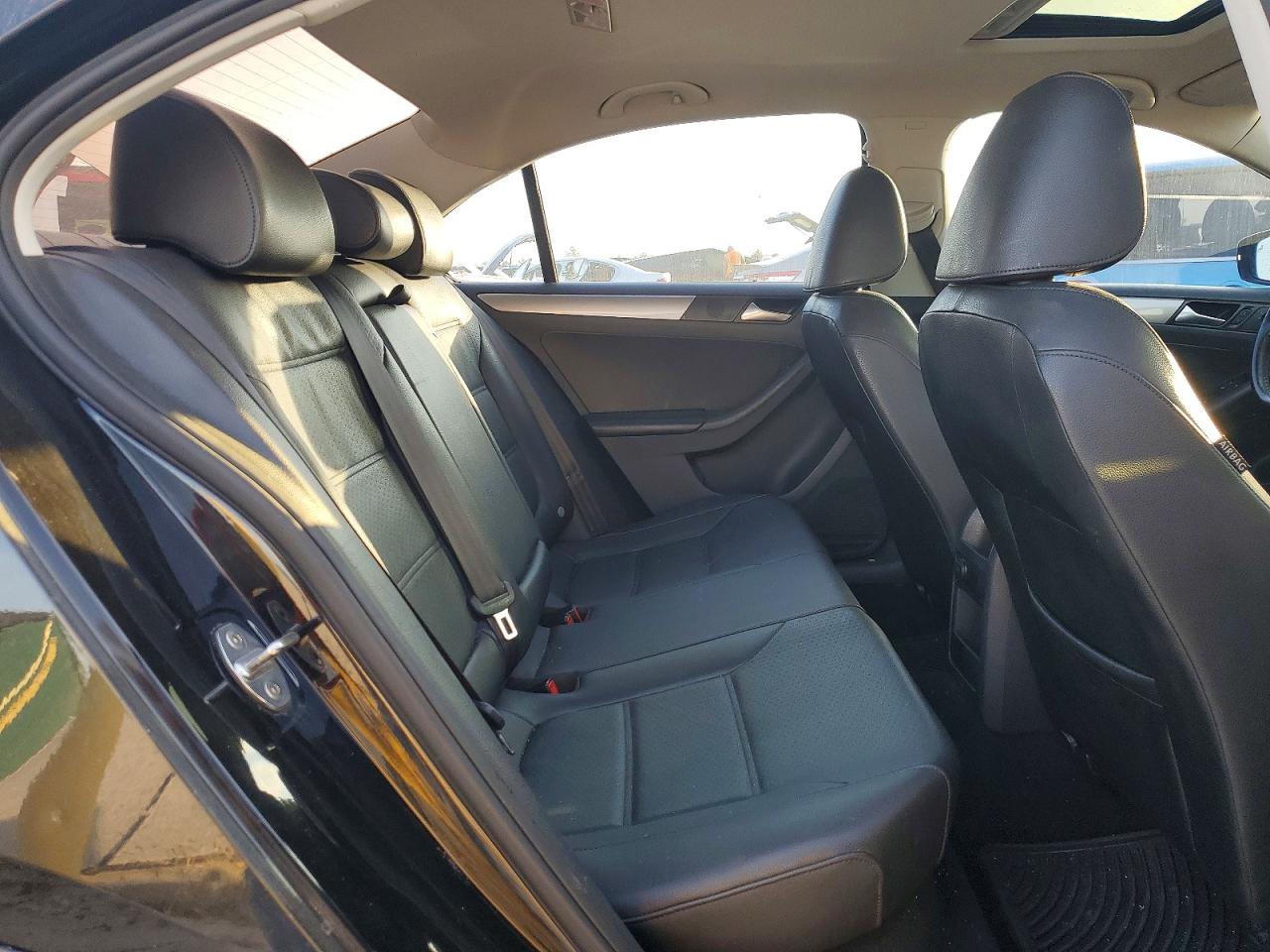 2017 VOLKSWAGEN JETTA SE photo 10