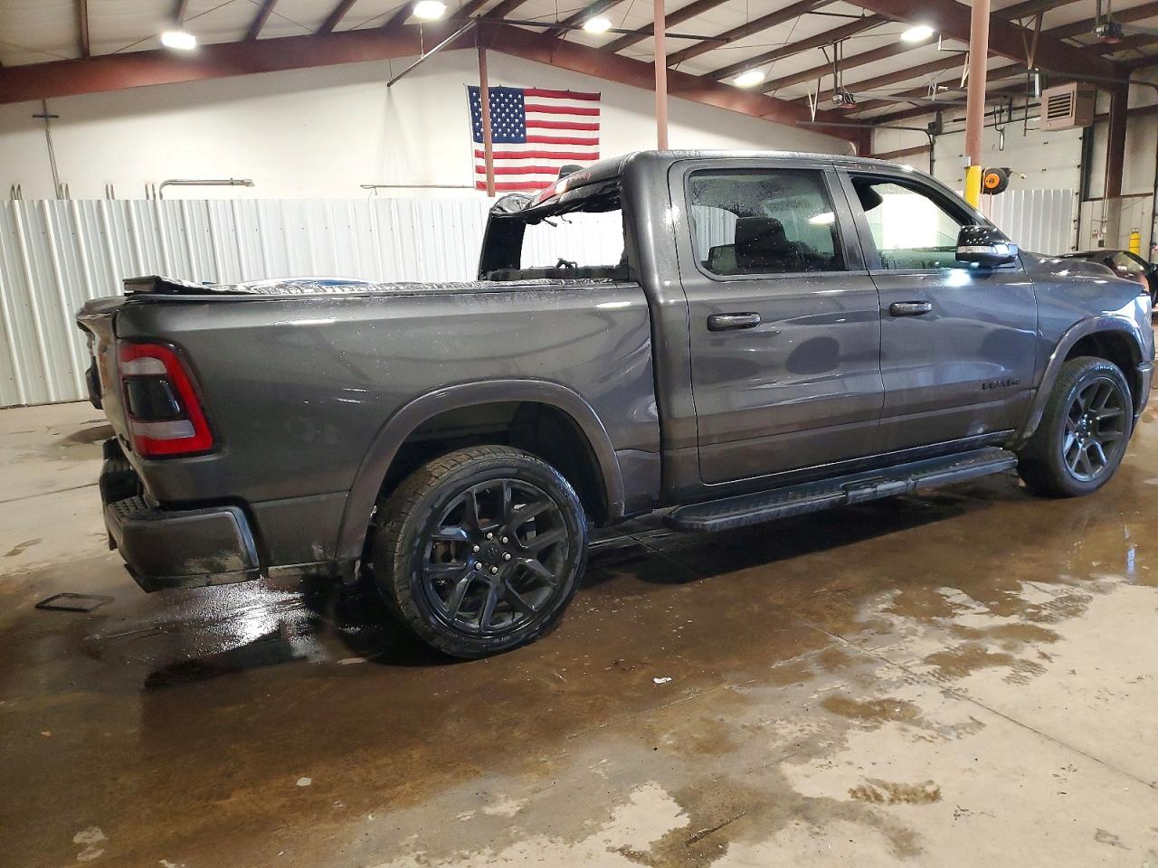 2021 RAM 1500 LARAMIE photo 3