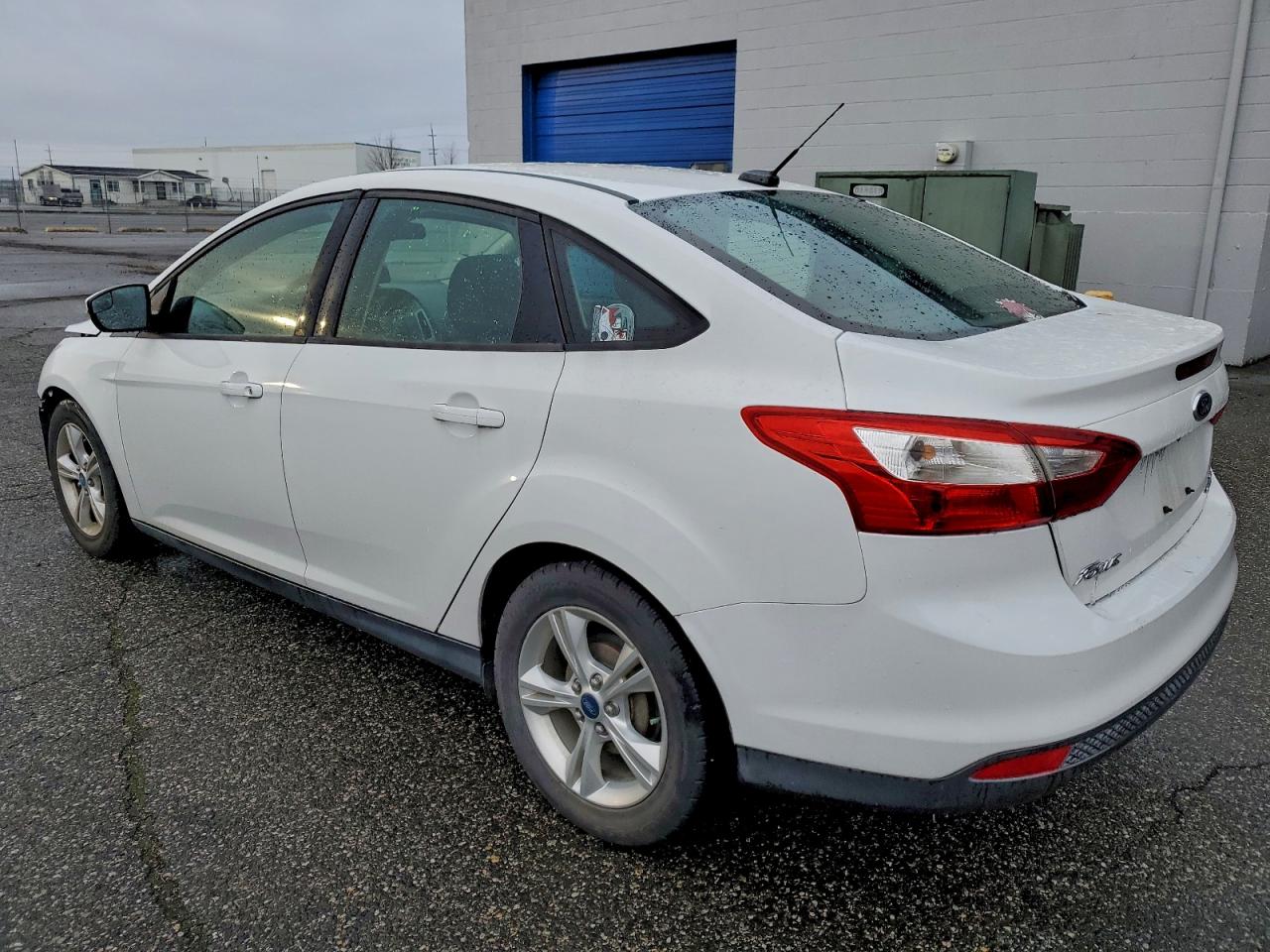 2013 FORD FOCUS SE photo 2