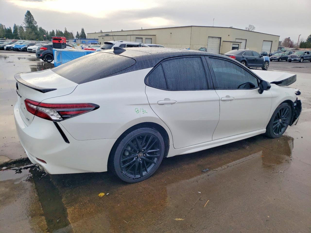 2021 TOYOTA CAMRY XSE photo 3