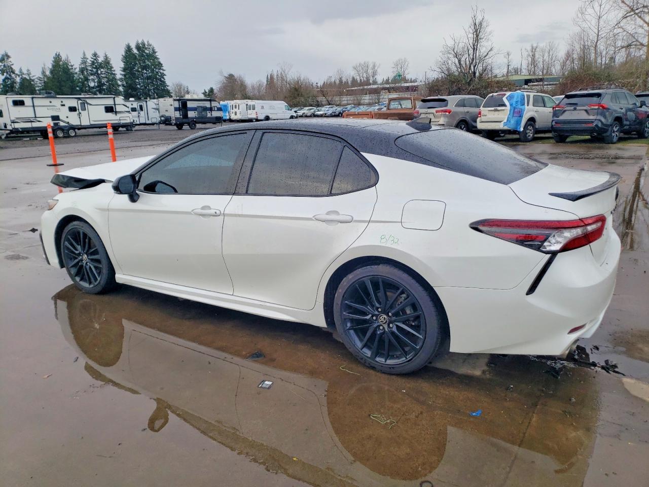 2021 TOYOTA CAMRY XSE photo 2