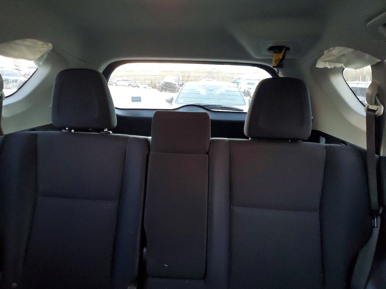 2017 TOYOTA RAV4 LE photo 19