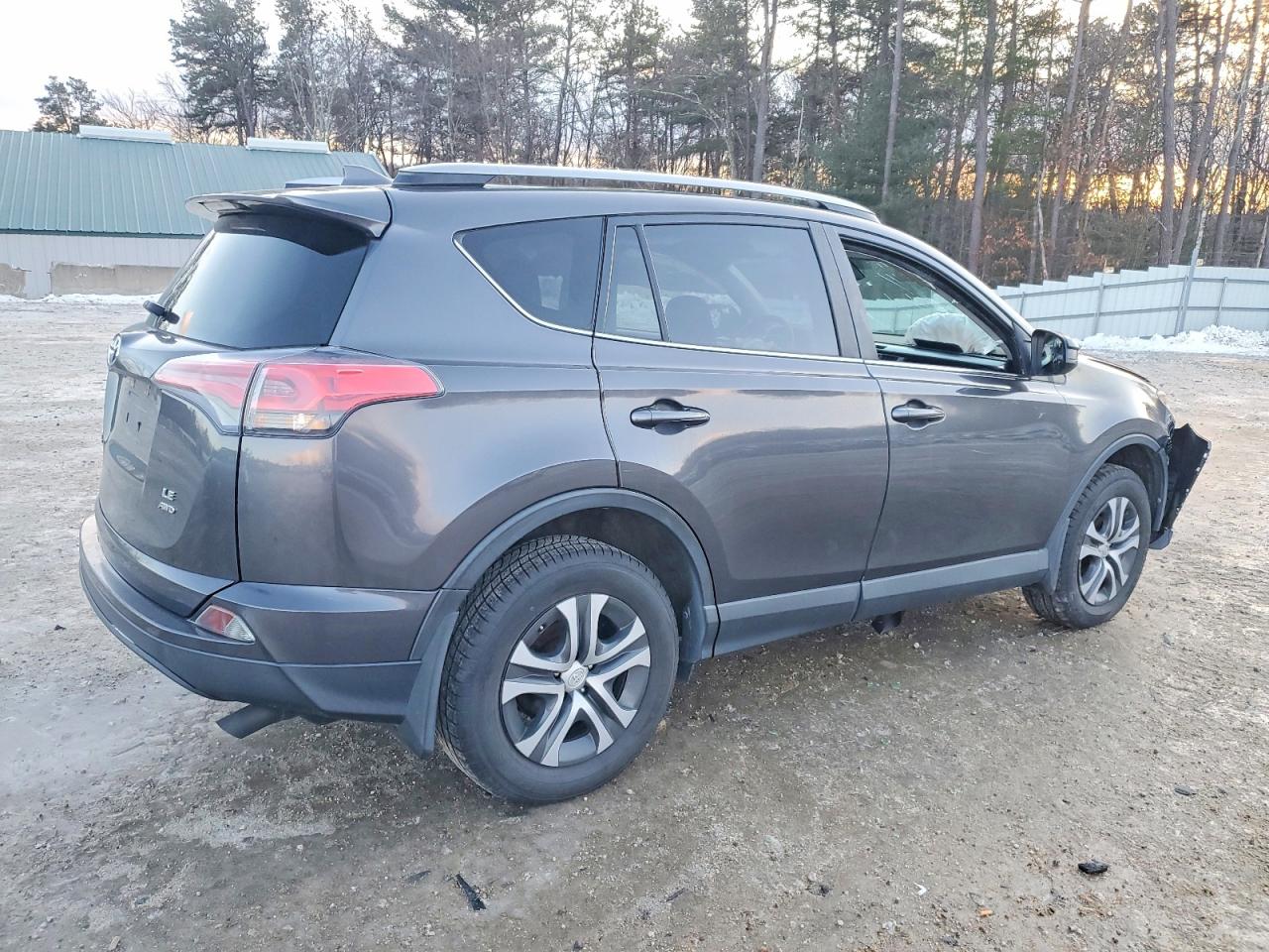 2017 TOYOTA RAV4 LE photo 5