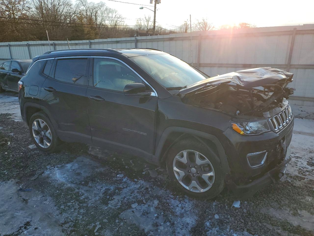 2019 JEEP COMPASS LIMITED photo 4