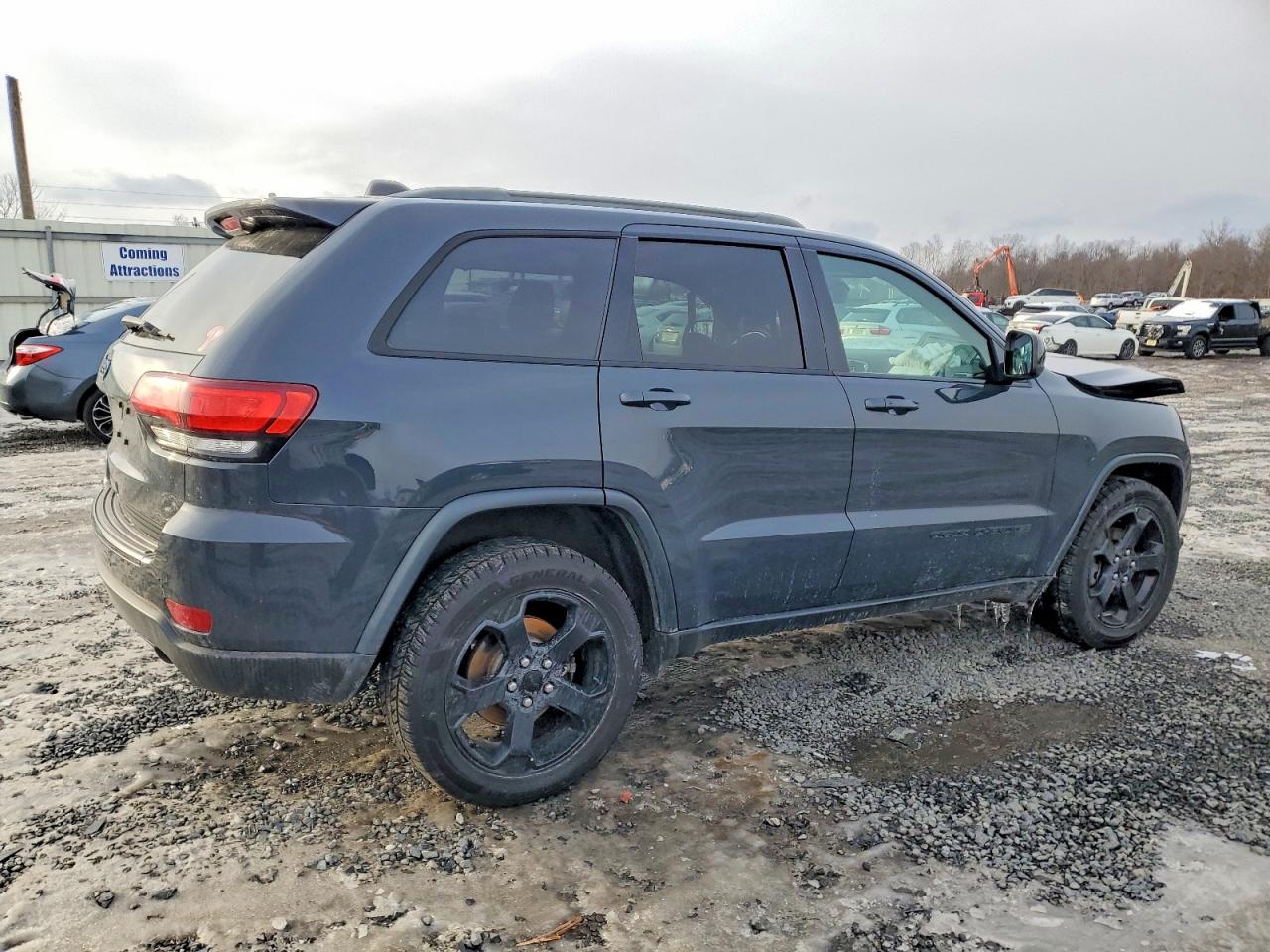 2018 JEEP GRAND CHEROKEE LAREDO photo 3