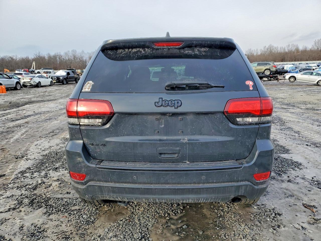 2018 JEEP GRAND CHEROKEE LAREDO photo 6