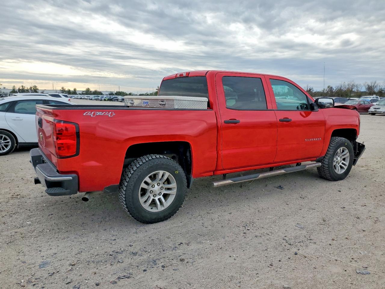 2014 CHEVROLET SILVERADO K1500 LT photo 3