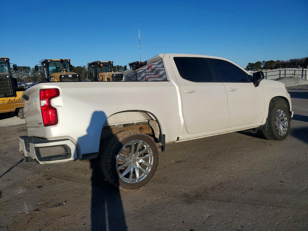 2020 CHEVROLET SILVERADO K1500 RST photo 3