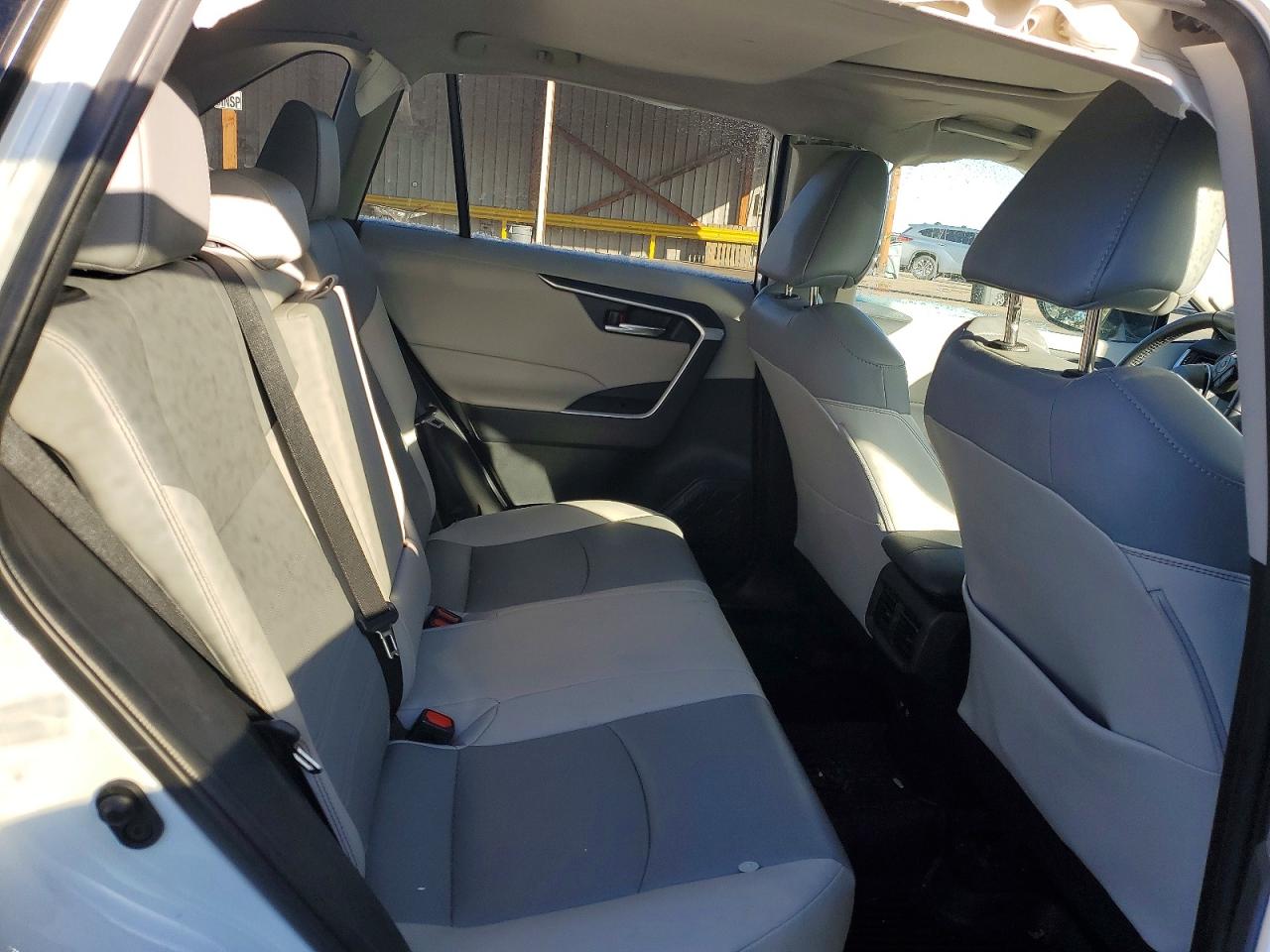 2021 TOYOTA RAV4 XLE PREMIUM photo 10