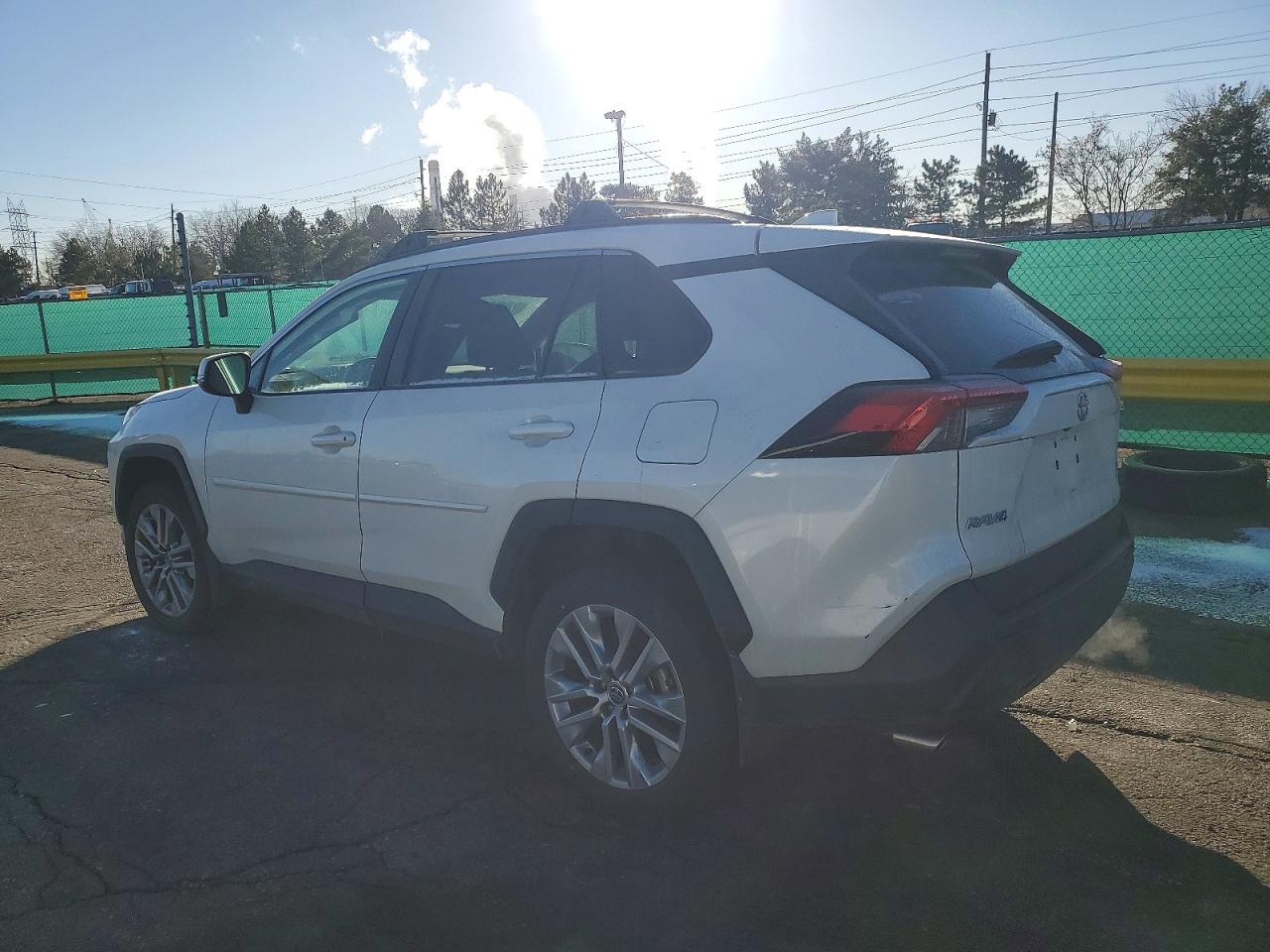 2021 TOYOTA RAV4 XLE PREMIUM photo 2