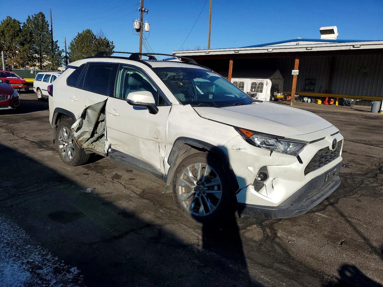 2021 TOYOTA RAV4 XLE PREMIUM photo 4