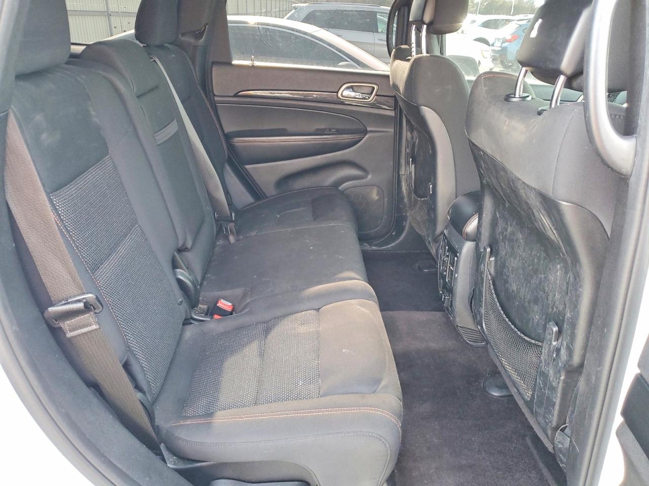 2016 JEEP GRAND CHEROKEE LAREDO photo 11