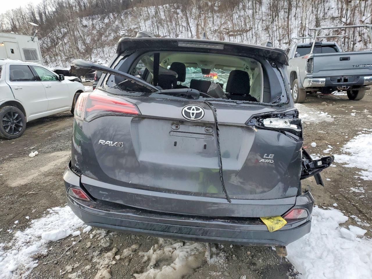 2017 TOYOTA RAV4 LE photo 6