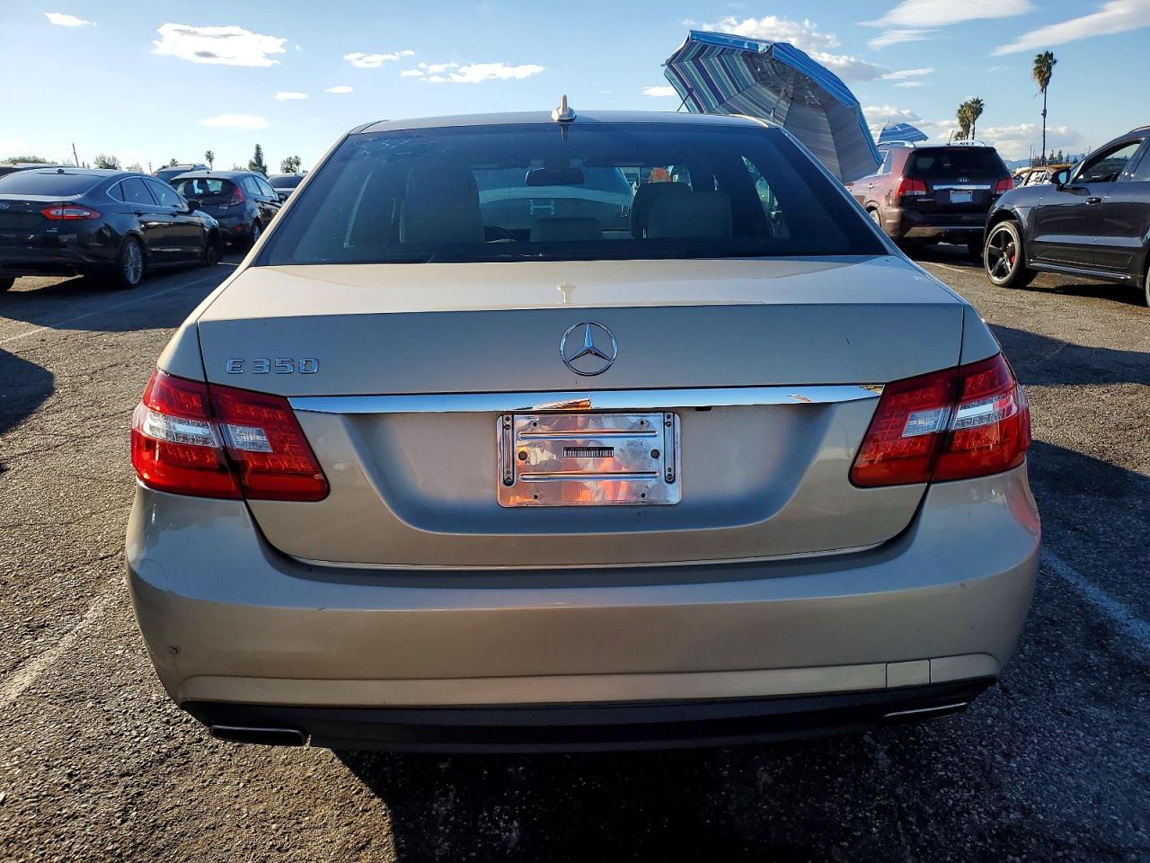 2010 MERCEDES-BENZ E 350 photo 11