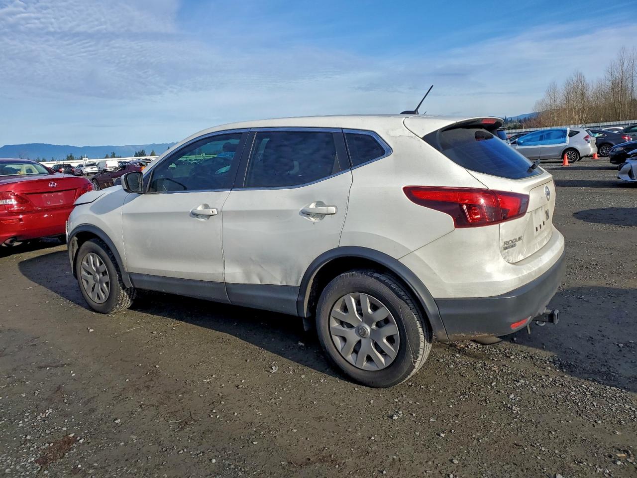 2018 NISSAN ROGUE SPORT S photo 2