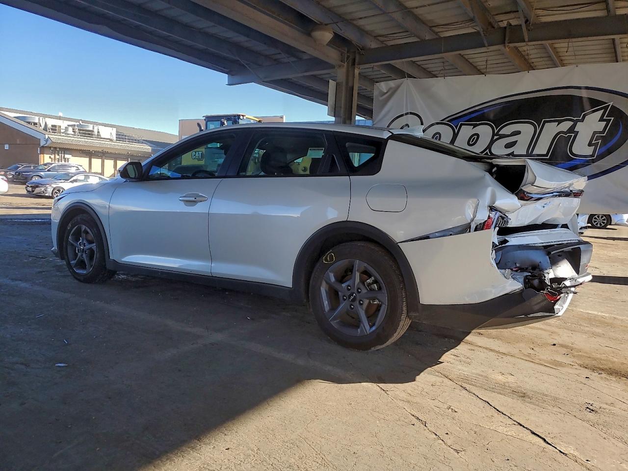 2025 KIA K4 LX photo 2