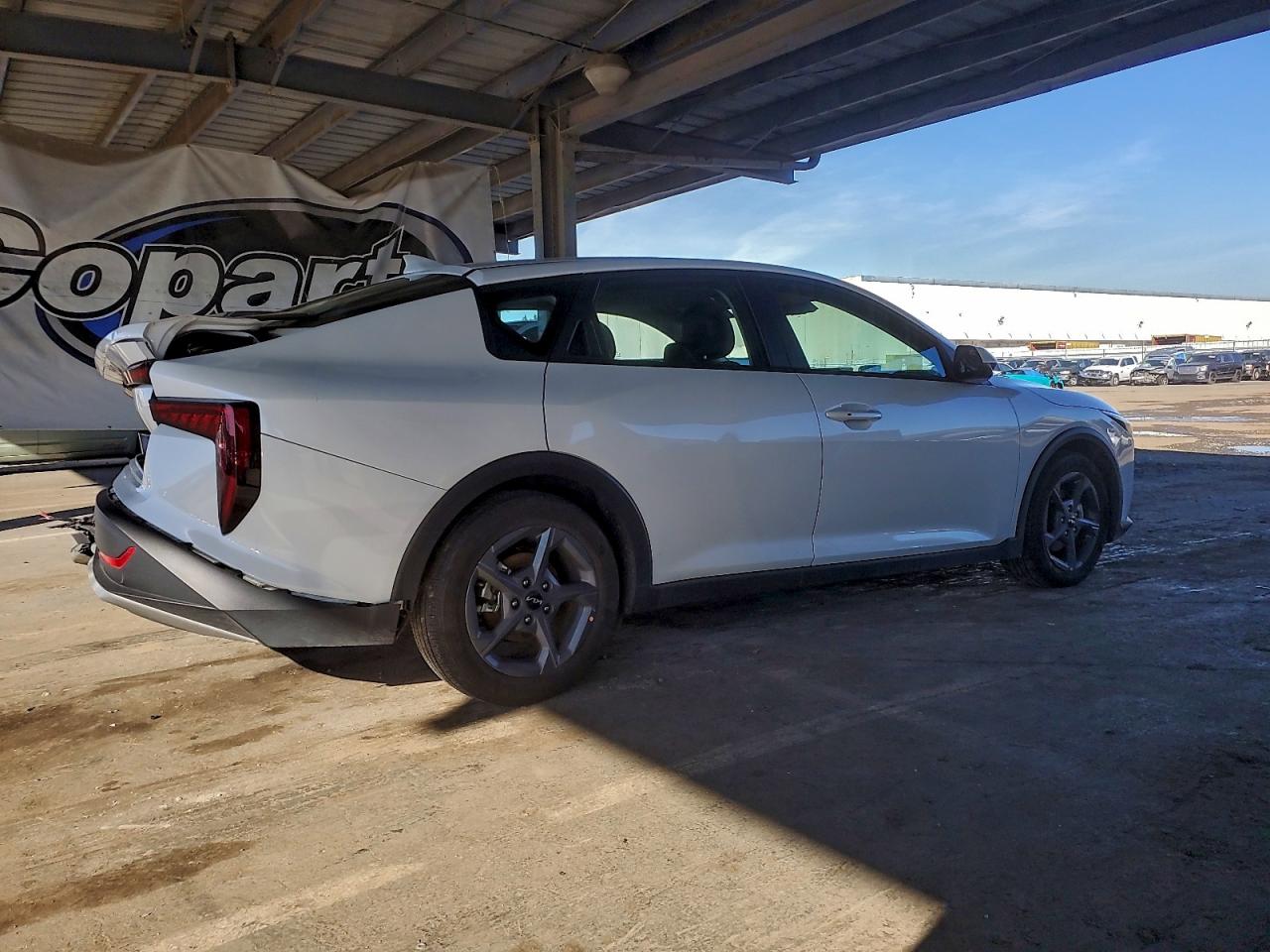2025 KIA K4 LX photo 3