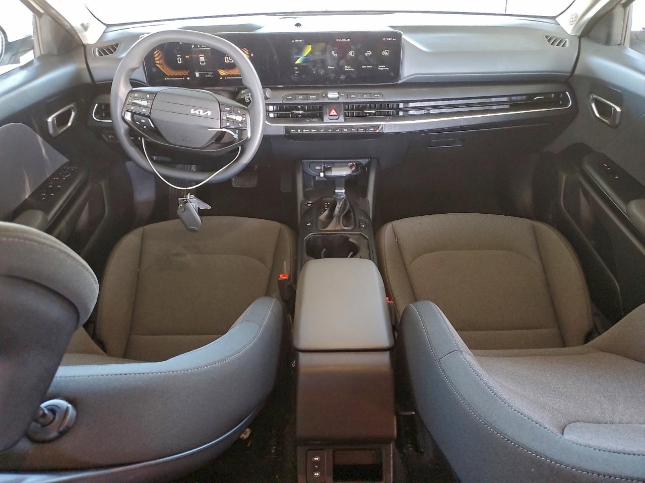 2025 KIA K4 LX photo 8