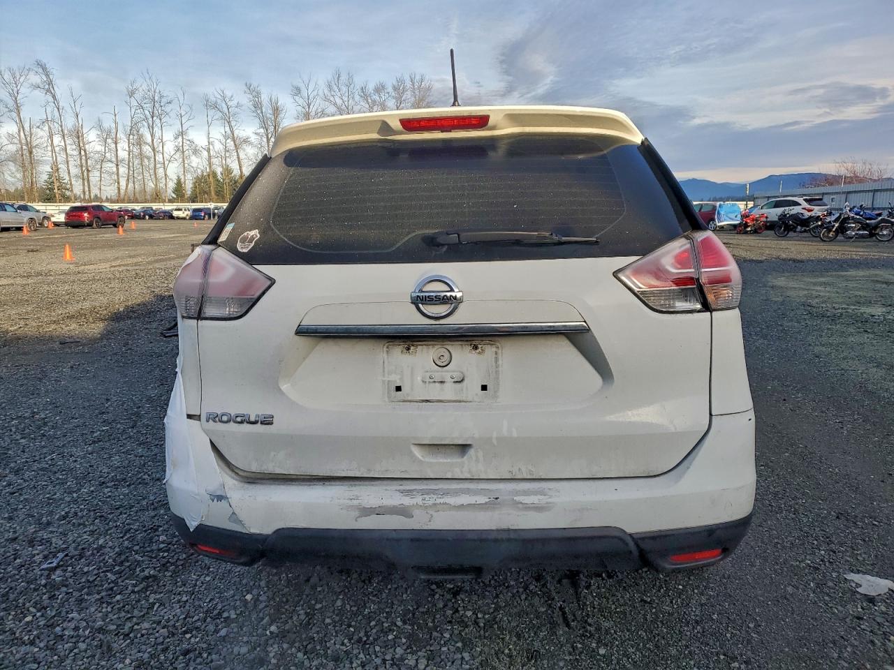 2016 NISSAN ROGUE S photo 6